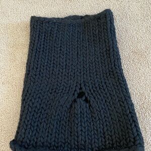 Pipsqueak Chapeau Chunky Knit Black Cowl